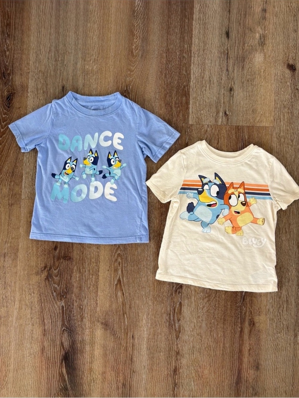 Disney Bluey T-Shirt Bundle in Blue & Ivory Size: 4T| Summer Play wear